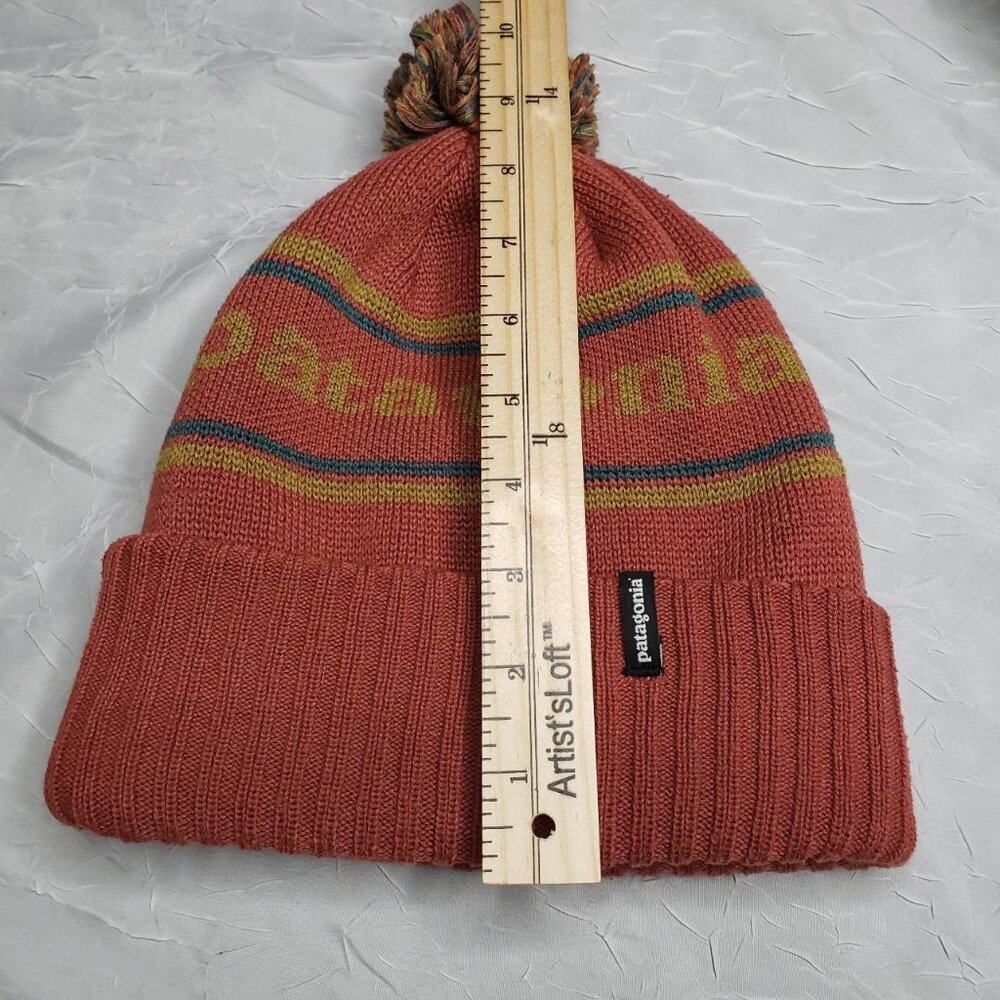 Patagonia Powder Town Heavy 100% Recycled Material Beanie With Pom Pom - Picture 3 of 4